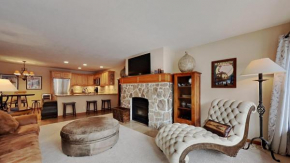 Spacious One Bedroom Condo in Mammoth! Free Assigned Parking - Snowbird 107